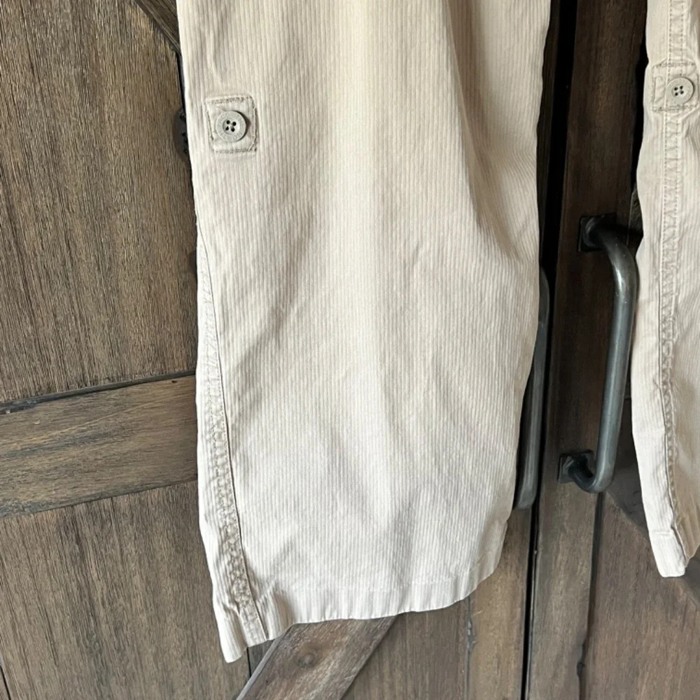 The North Face Beige Convertible Outdoor Hiking Straight Cargo Pants Size 10 EUC - Picture 6 of 12